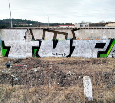 Graffiti Bombing in Ustal miejsce - Photo by Naskinach