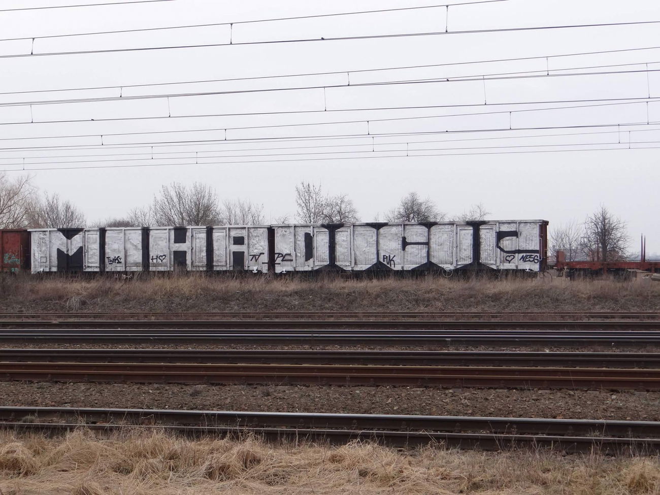 Graffiti Wall in Ustal miejsce - Photo by Naskinach