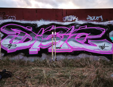 Graffiti Wall - Photo by Naskinach - dicie, dicit, tvpc