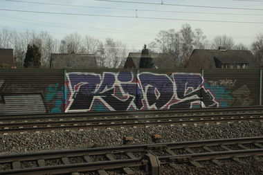 Graffiti Bombing in Hamburg - Photo by Naviz - KIDS, KRIMINELLE, IM