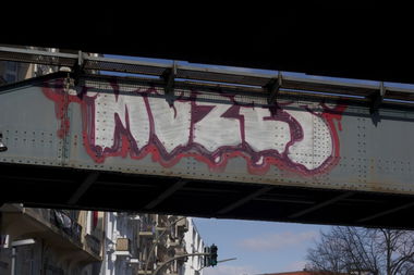 Graffiti Bombing in Hamburg - Photo by Naviz - MOZES, HAMBURG, HH