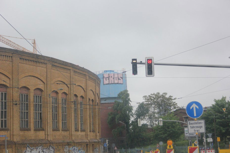 Graffiti Bombing in Leipzig - Photo by Naviz - BROS, LEIPZIG, LE