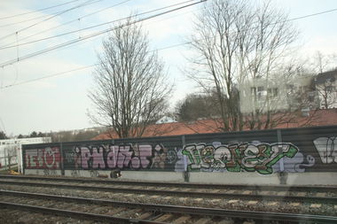 Graffiti Wall in Frankfurt - Photo by Naviz - FEBO, PHAXR, H2ONEY