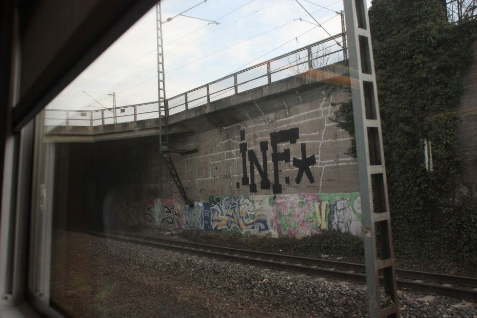Graffiti Bombing in Frankfurt - Photo by Naviz - OLDSCHOOL, INF, JIVE
