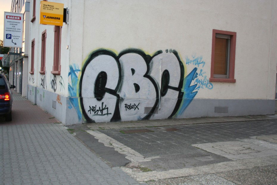 Graffiti Bombing in Frankfurt - Photo by Naviz - CBC, FRANKFURT, STREET