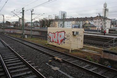 Graffiti Wall in Frankfurt - Photo by Naviz - 1UP, ONE, UNITED