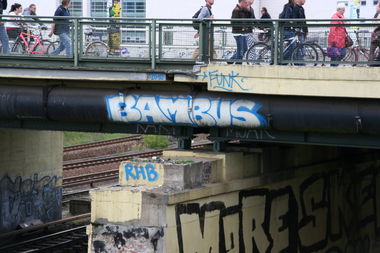 Graffiti Bombing in Berlin - Photo by Naviz - BAMBUS, RHB, BERLIN