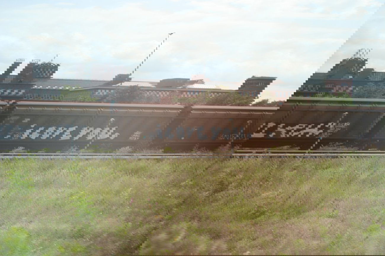 Graffiti Train in Berlin - Photo by Naviz - I, LOVE, YOU