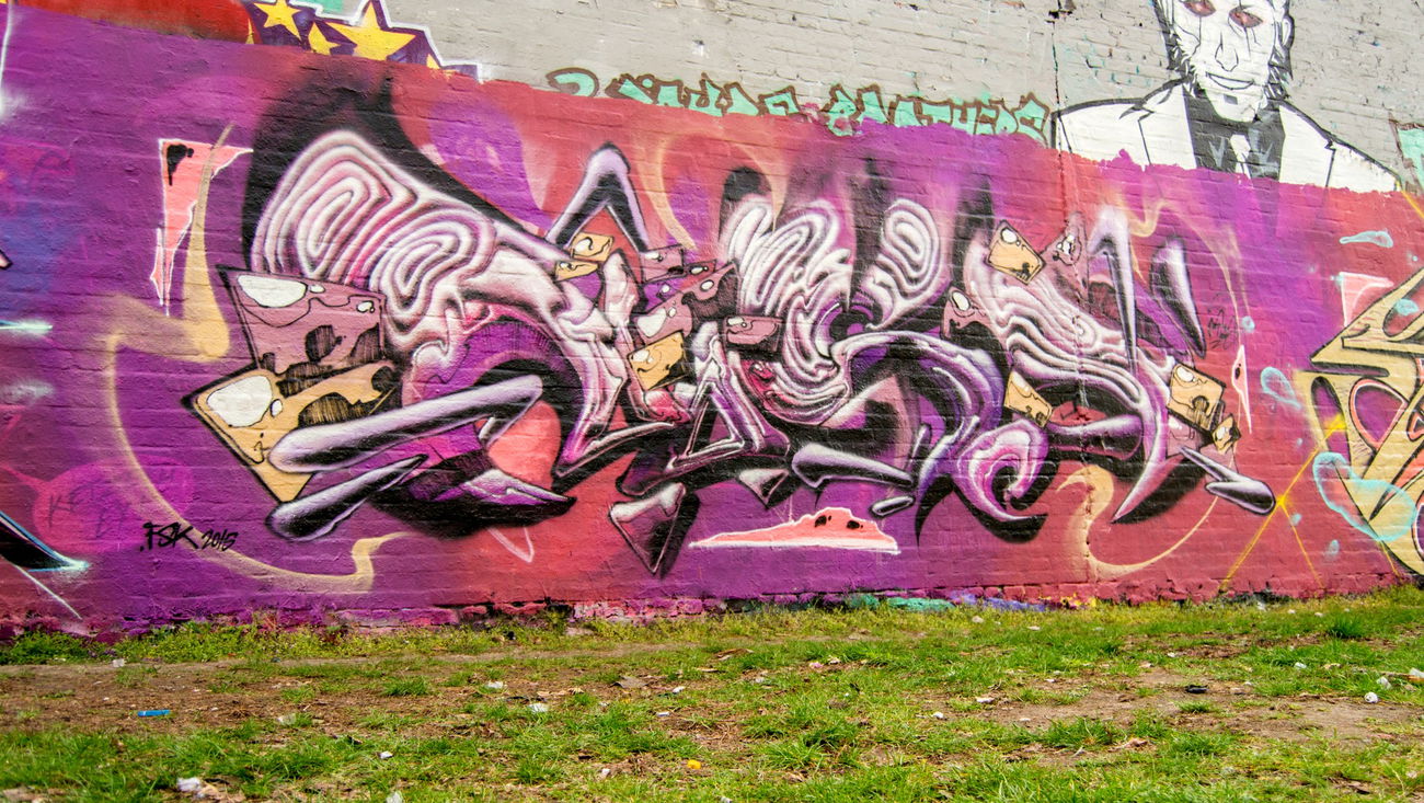 Graffiti Wall in Berlin - Photo by Nazca - nascauno, nasca, nascagraffiti (2015)