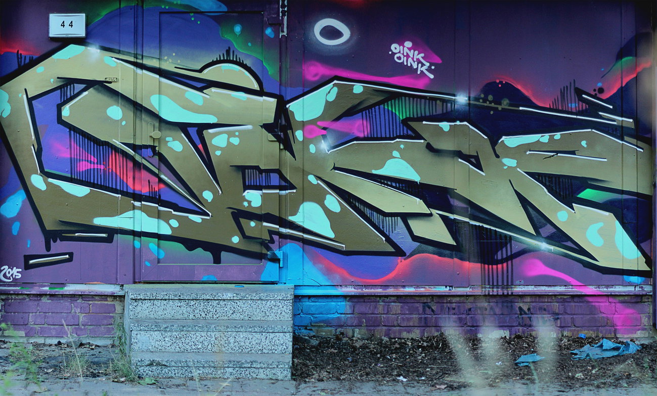 Graffiti Wall - Photo by NektariumC - ganegabenektarberlinlosthouse
