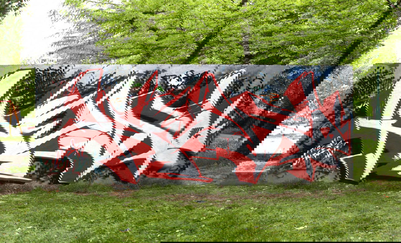 Graffiti Wall in Sarajevo - Photo by Nemo1 - nemo, nemo, one (2011)