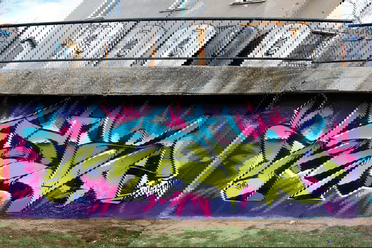 Graffiti Wall in Sarajevo - Photo by Nemo1 - nemo, nwmo, one (2011)