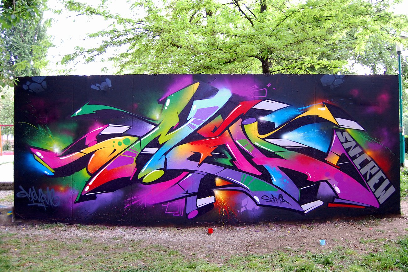 Graffiti Wall - Photo by Nemo1 - omen, nemo