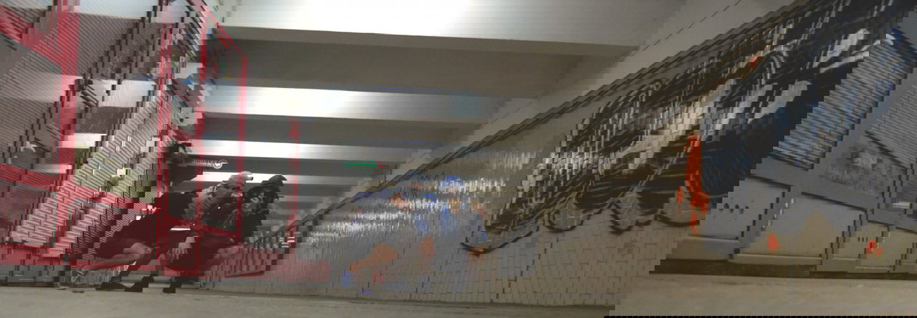 Graffiti Artwork - Photo by Nets1 - m5b, night (2013)