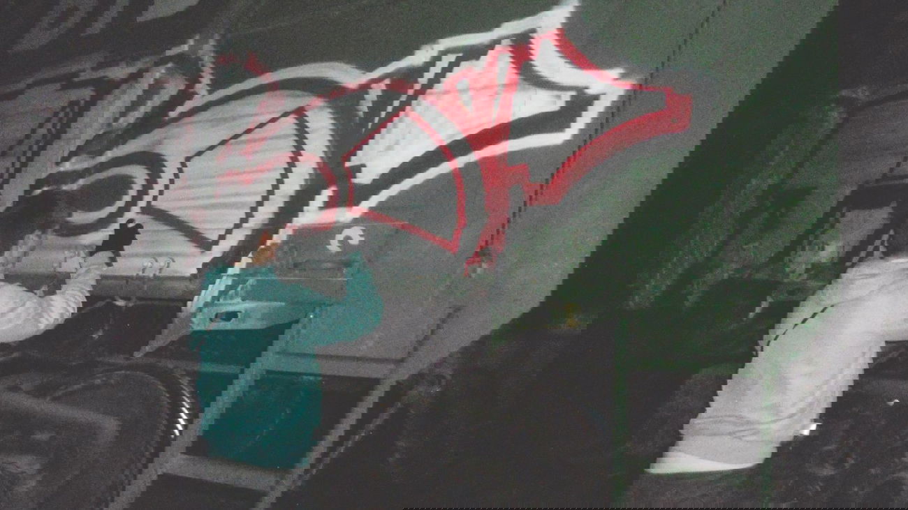 Graffiti Train - Photo by Nets1 - nets (2012)