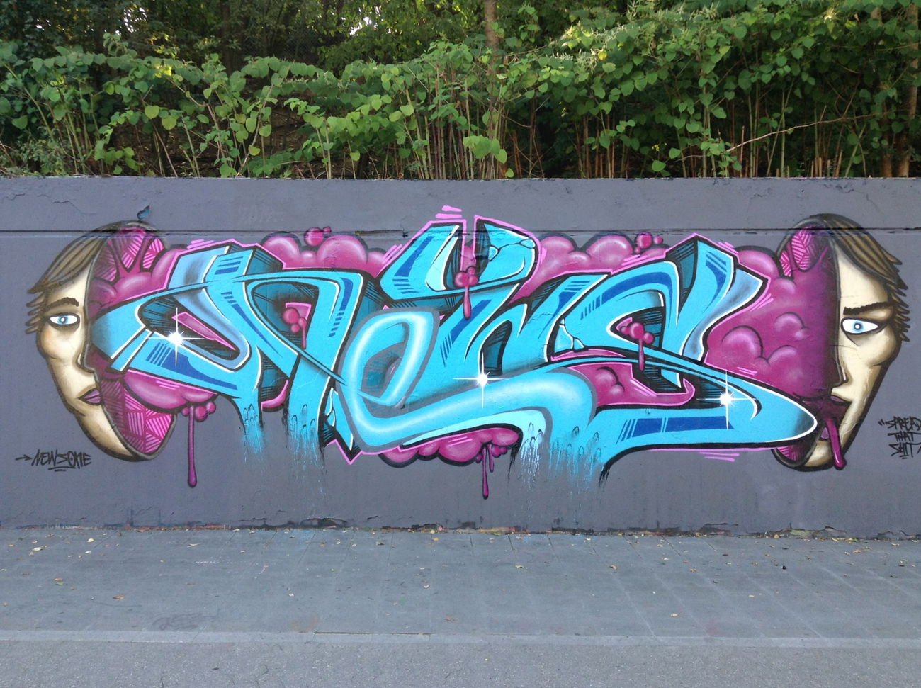 Graffiti Wall in Deutschland - Photo by NewsOne (2014)