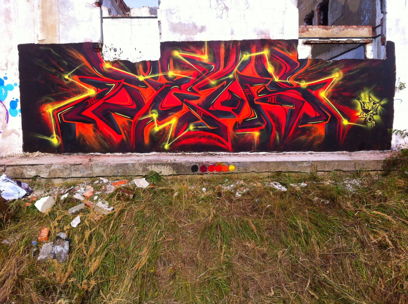 Graffiti Wall - Photo by Newsu