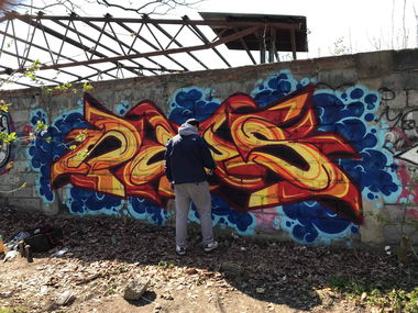 Graffiti Wall - Photo by Newsu