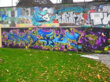 Graffiti Wall - Photo by Newsu