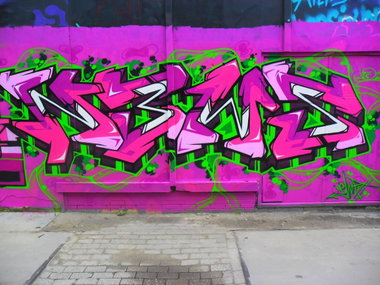 Graffiti Wall - Photo by Newsu