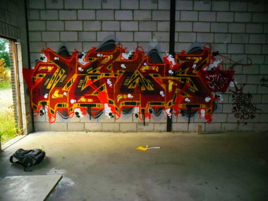 Graffiti Wall - Photo by Newsu