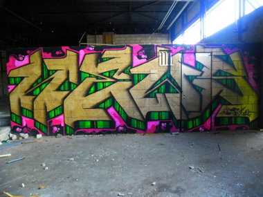 Graffiti Wall - Photo by Newsu