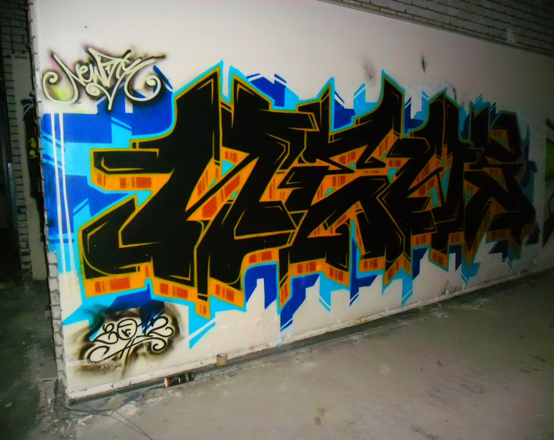 Graffiti Wall - Photo by Newsu