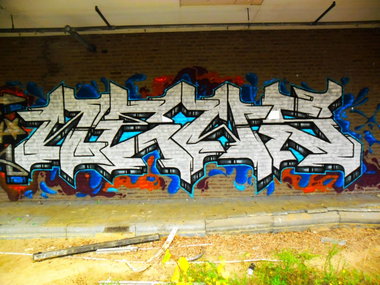 Graffiti Wall - Photo by Newsu