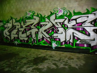 Graffiti Wall - Photo by Newsu