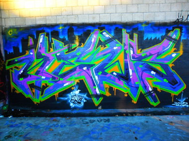 Graffiti Wall - Photo by Newsu