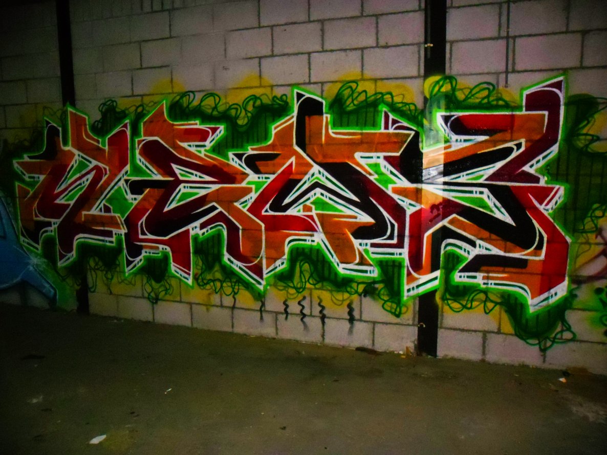 Graffiti Wall - Photo by Newsu