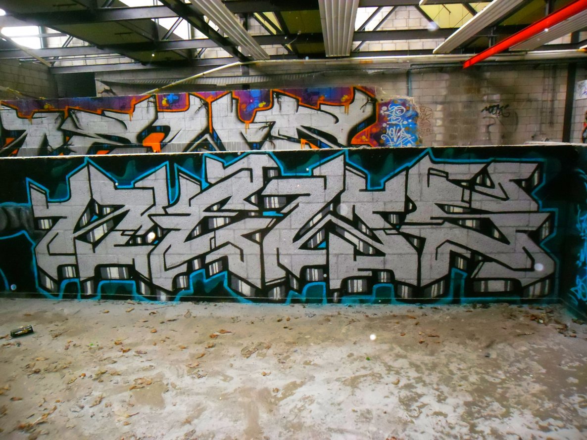 Graffiti Wall - Photo by Newsu