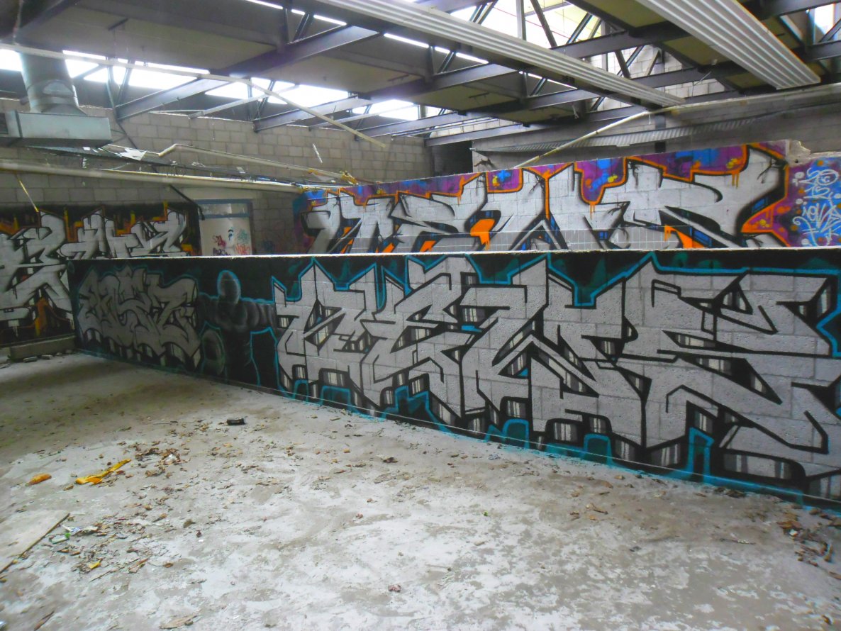 Graffiti Wall - Photo by Newsu