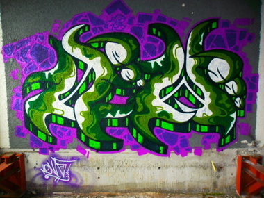 Graffiti Wall - Photo by Newsu