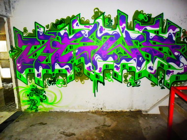 Graffiti Wall - Photo by Newsu