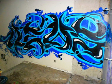 Graffiti Wall - Photo by Newsu