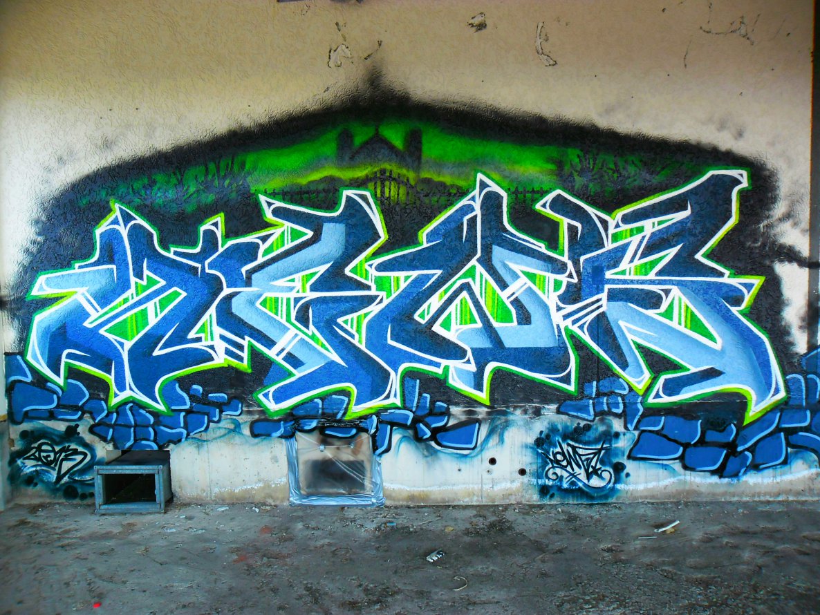 Graffiti Wall - Photo by Newsu