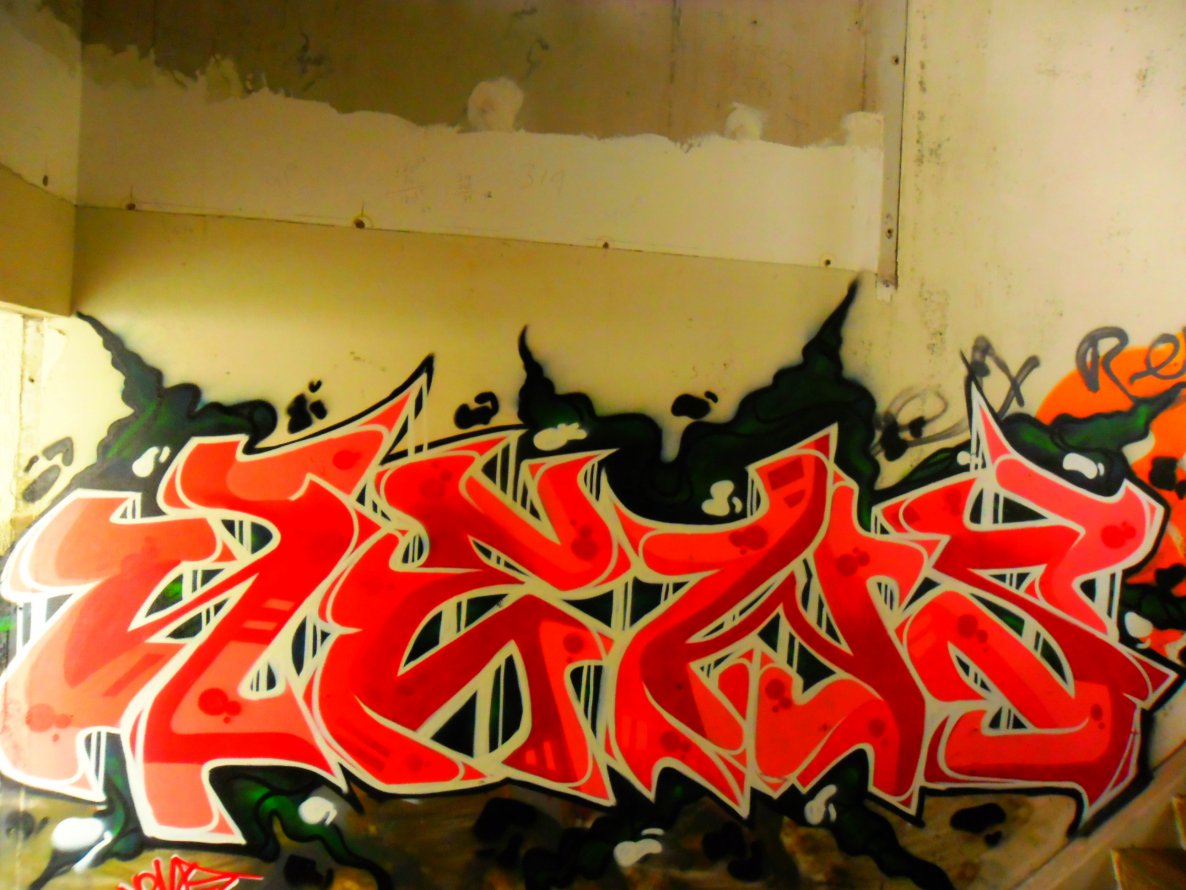 Graffiti Wall - Photo by Newsu