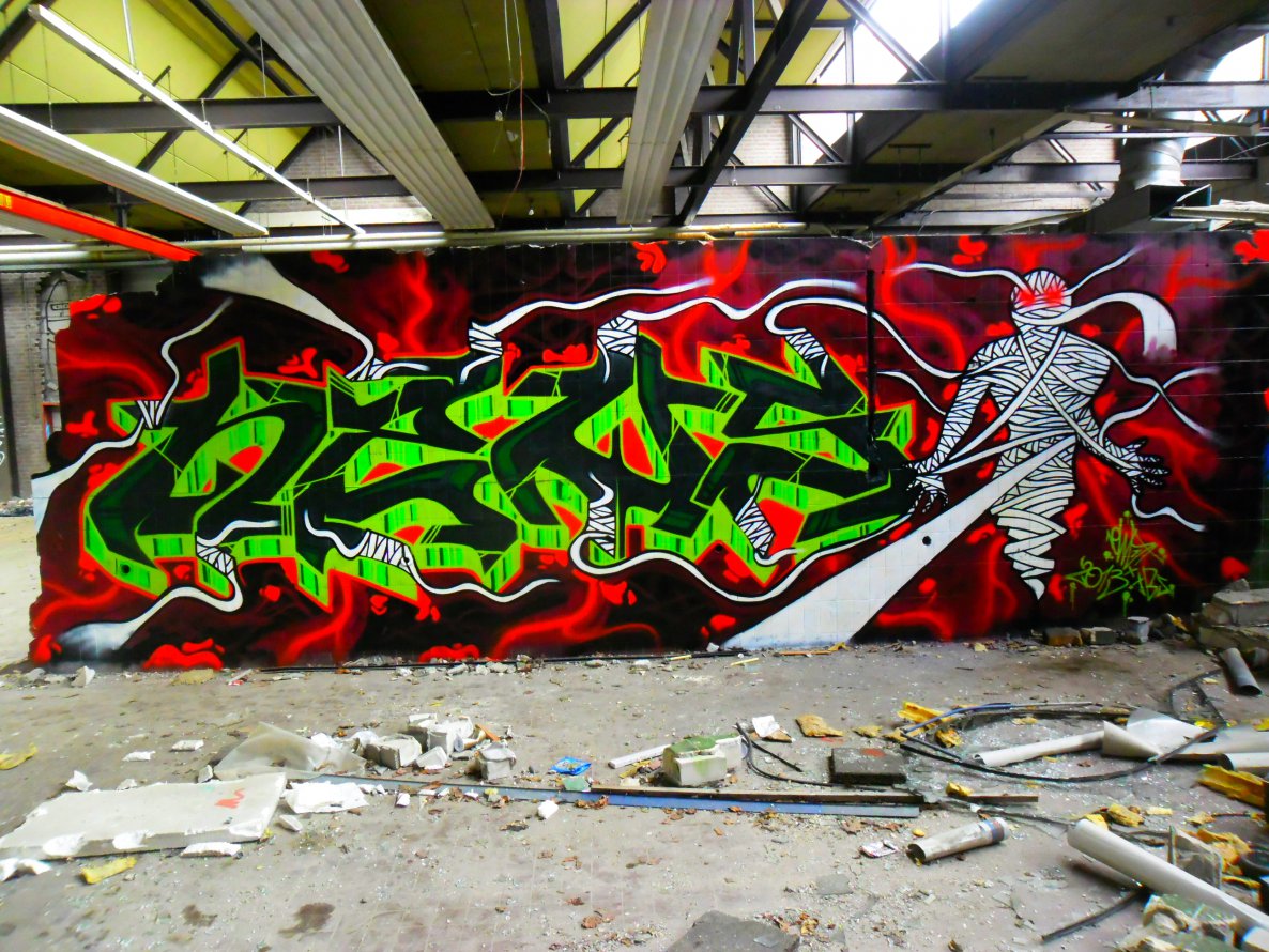 Graffiti Wall - Photo by Newsu