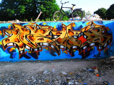 Graffiti Wall - Photo by Newsu