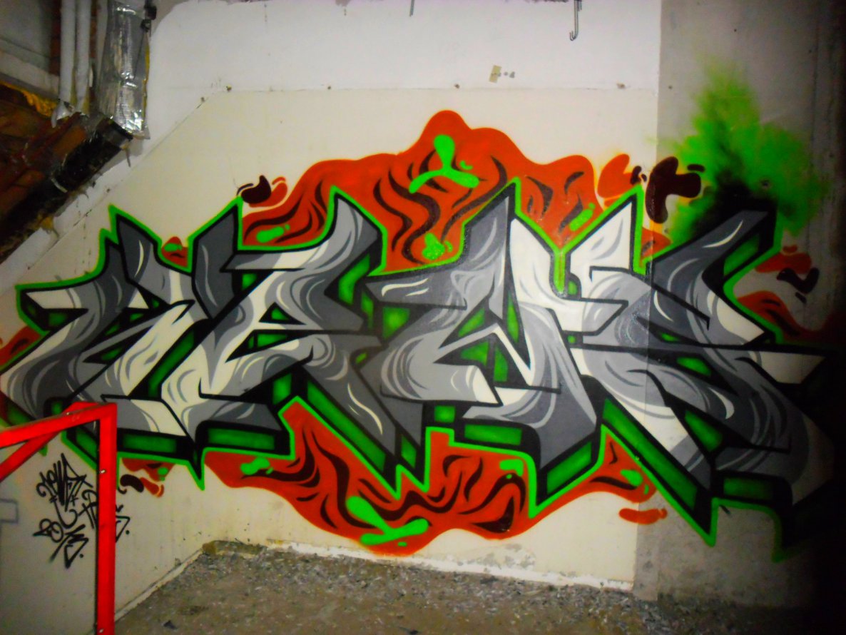 Graffiti Wall - Photo by Newsu