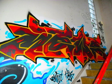 Graffiti Wall - Photo by Newsu