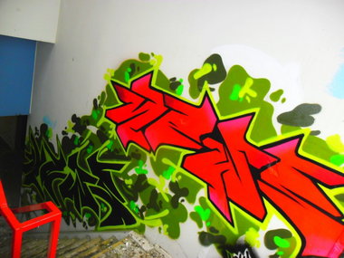 Graffiti Wall - Photo by Newsu