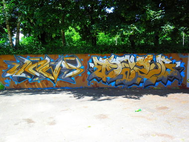 Graffiti Wall - Photo by Newsu