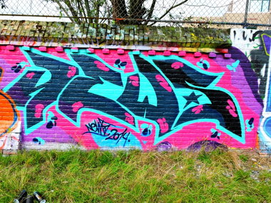 Graffiti Wall - Photo by Newsu