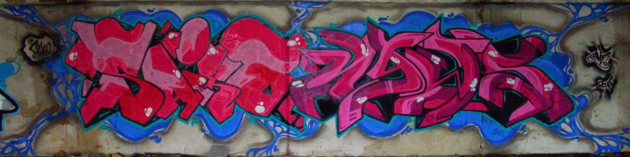Graffiti Wall - Photo by Newsu