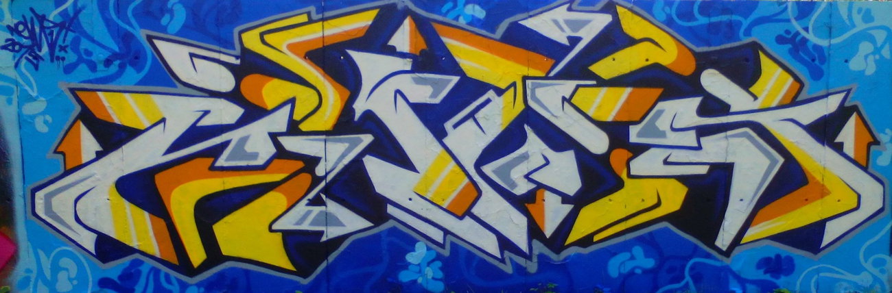 Graffiti Wall - Photo by Newsu - news (2015)