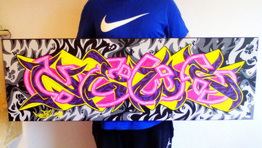 Graffiti Artwork - Photo by Newsu