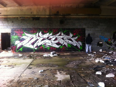 Graffiti Wall - Photo by Newsu
