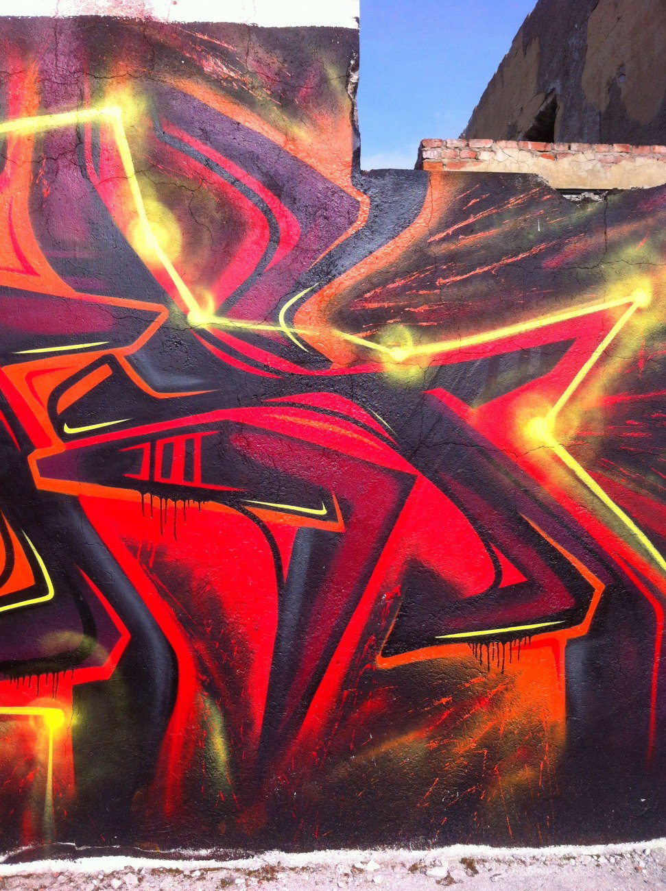 Graffiti Wall - Photo by Newsu